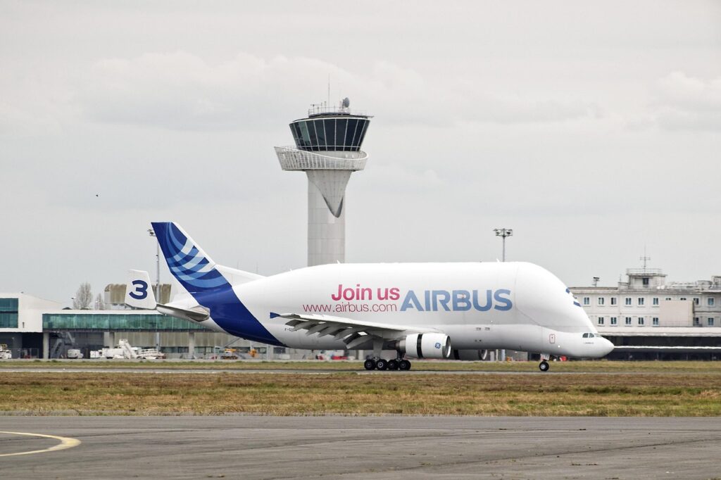 Bases convocatoria Controlador Aéreo - Enaire 2025